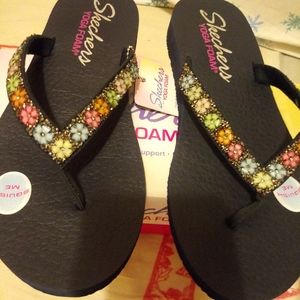 Womens skechers size 9 nwb